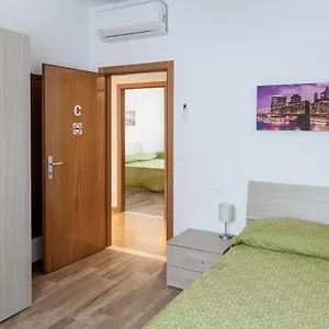 Le Barche , Mestre Włochy
